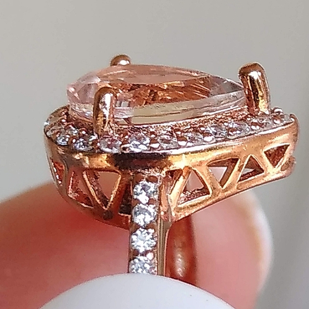 1.6 Natural Morganite Champaign 14K over 925 Ring